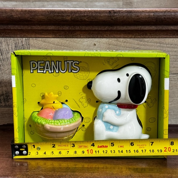 Peanuts - Snoopy & Woodstock Ceramic Salt Pepper Shaker Set -Easter Vers… - Picture 2 of 4